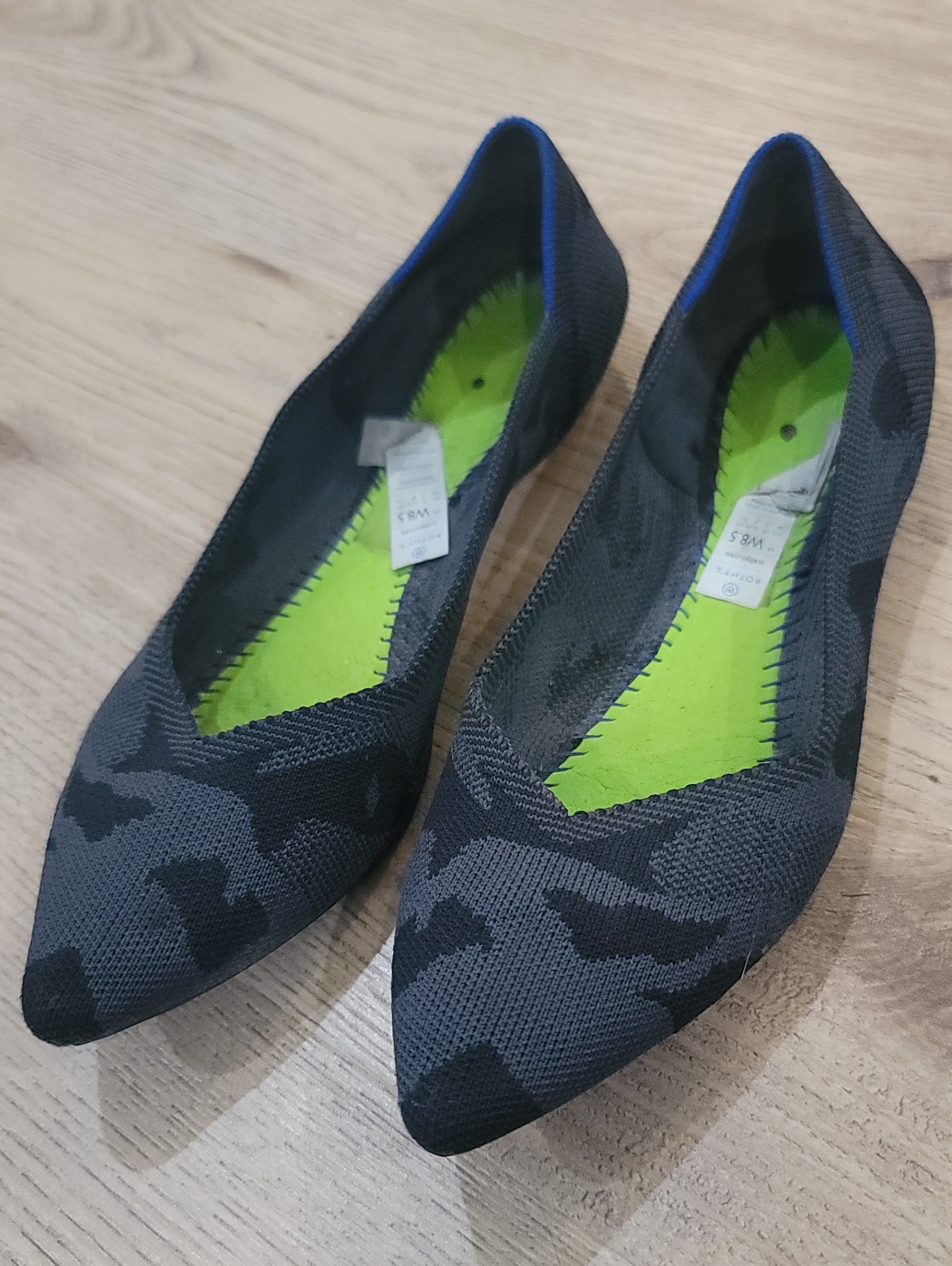 Rothy's Pointed Flats In Black And Gray Size 8.5 No Insoles
